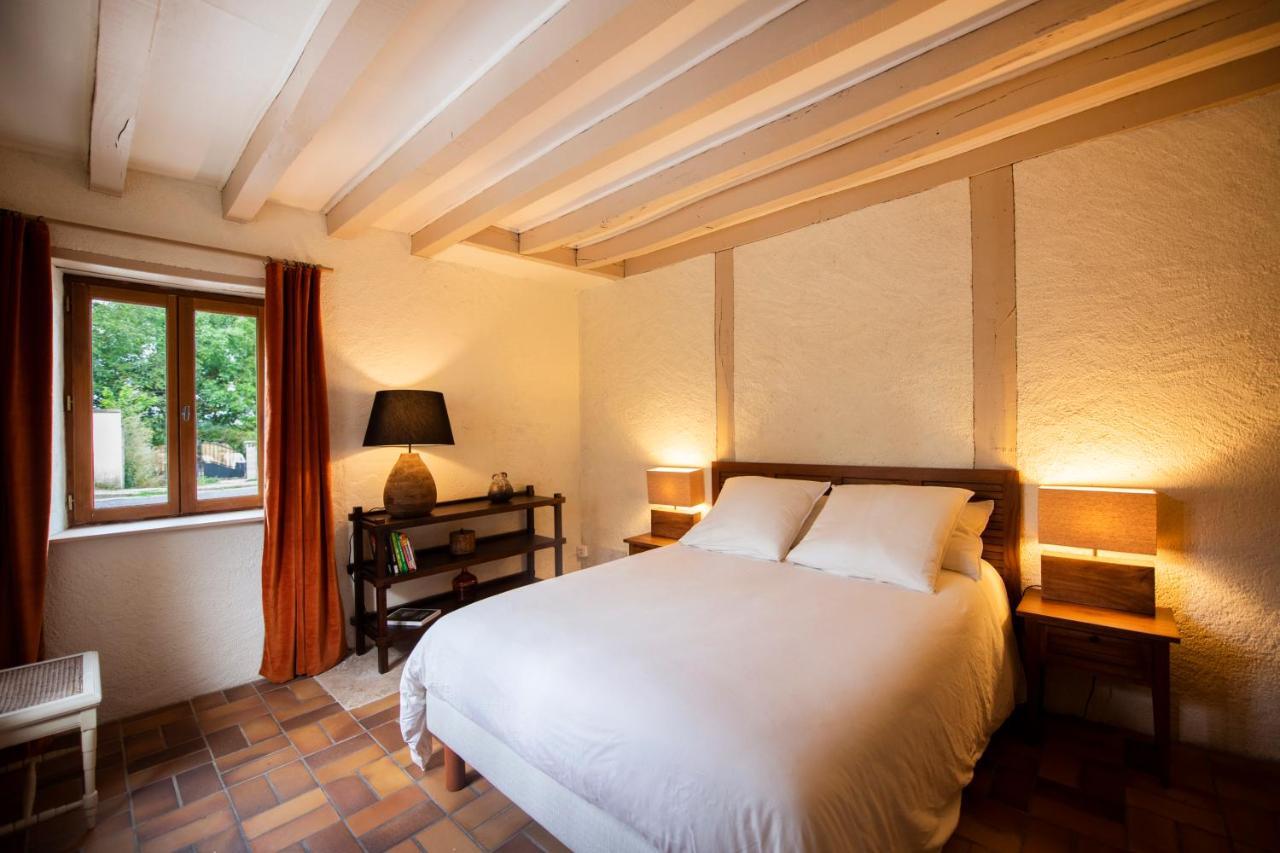 Le Jardin De Josnes Bed and Breakfast Eksteriør billede